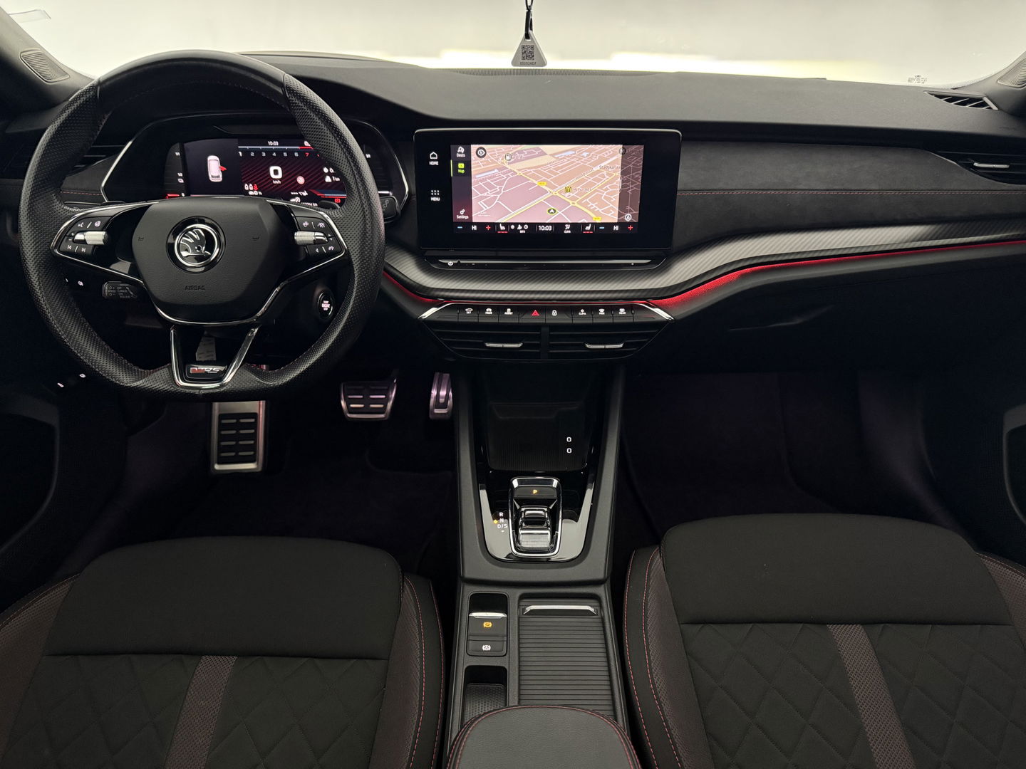 Škoda Octavia Combi VRS iV 1.4 eTsi 245PK | SOH 93% | Pano | HuD | Sfeer | Stoel/Stuur verw. | Virtual | Adap. Cruise | Carplay | Camera | Canton Audio