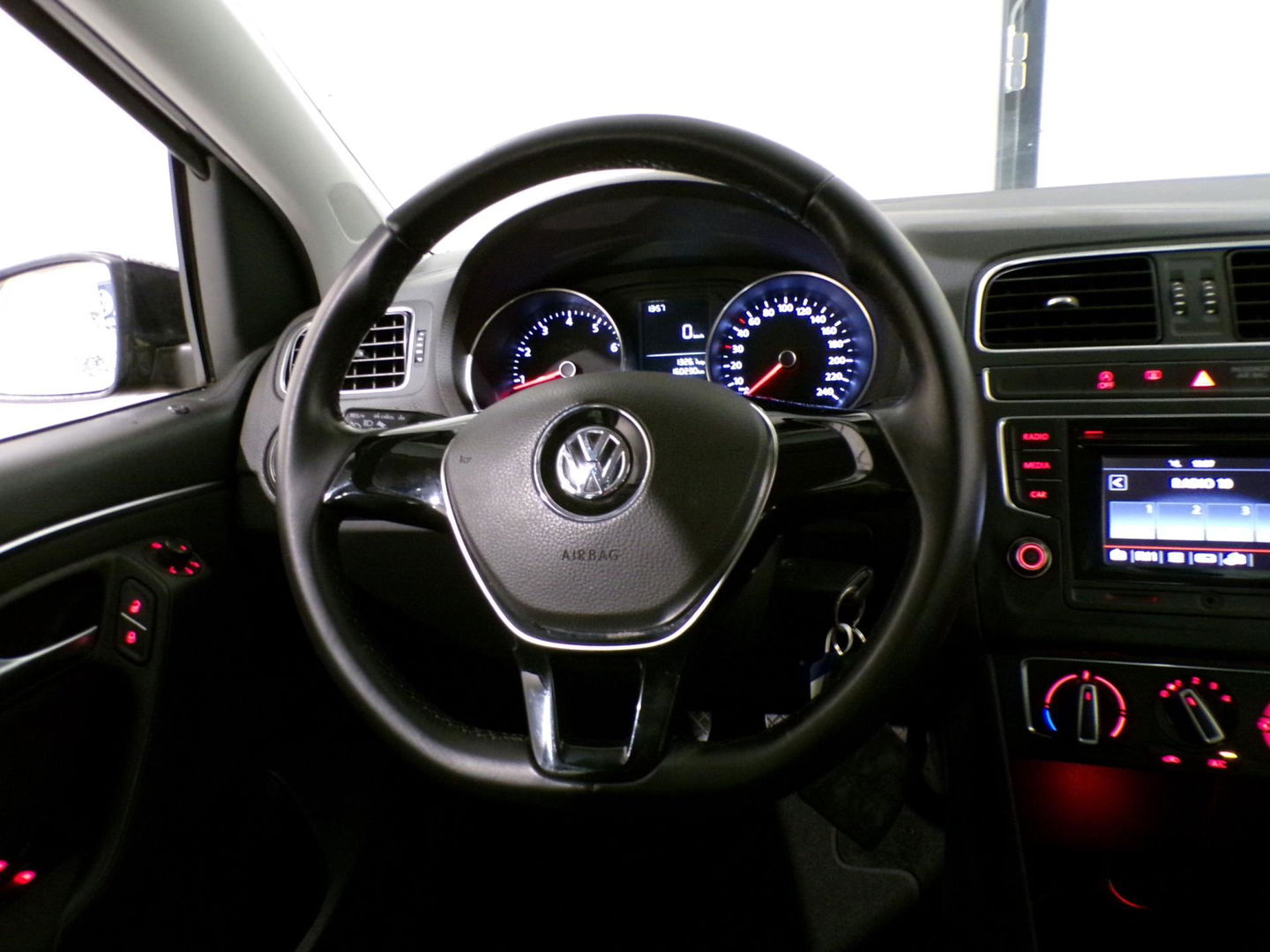 Volkswagen Polo 1.2 TSI Comfortline "1e eigenaar" Bluetooth Cruise-control Airco 4-Seizoenen banden Garantie Rijklaar-prijs