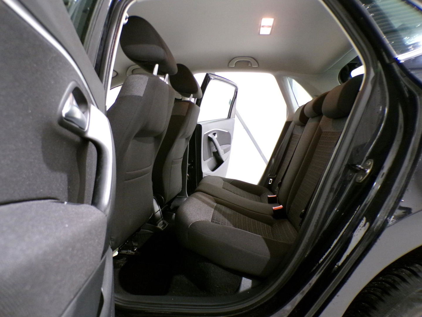 Volkswagen Polo 1.2 TSI Comfortline "1e eigenaar" Bluetooth Cruise-control Airco 4-Seizoenen banden Garantie Rijklaar-prijs