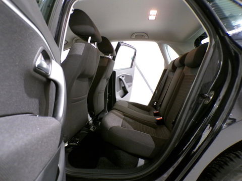 Volkswagen Polo 1.2 TSI Comfortline "1e eigenaar" Bluetooth Cruise-control Airco 4-Seizoenen banden Garantie Rijklaar-prijs