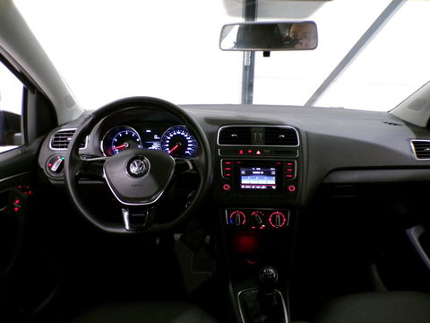 Volkswagen Polo 1.2 TSI Comfortline "1e eigenaar" Bluetooth Cruise-control Airco 4-Seizoenen banden Garantie Rijklaar-prijs
