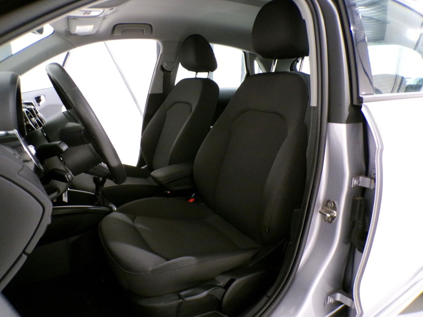 Audi A1 Sportback 1.2 TFSI Admired S-Line "Origineel NL!" 1e eigenaar " Bluetooth 17"Velgen Cruise-control Garantie Nieuwe APK !