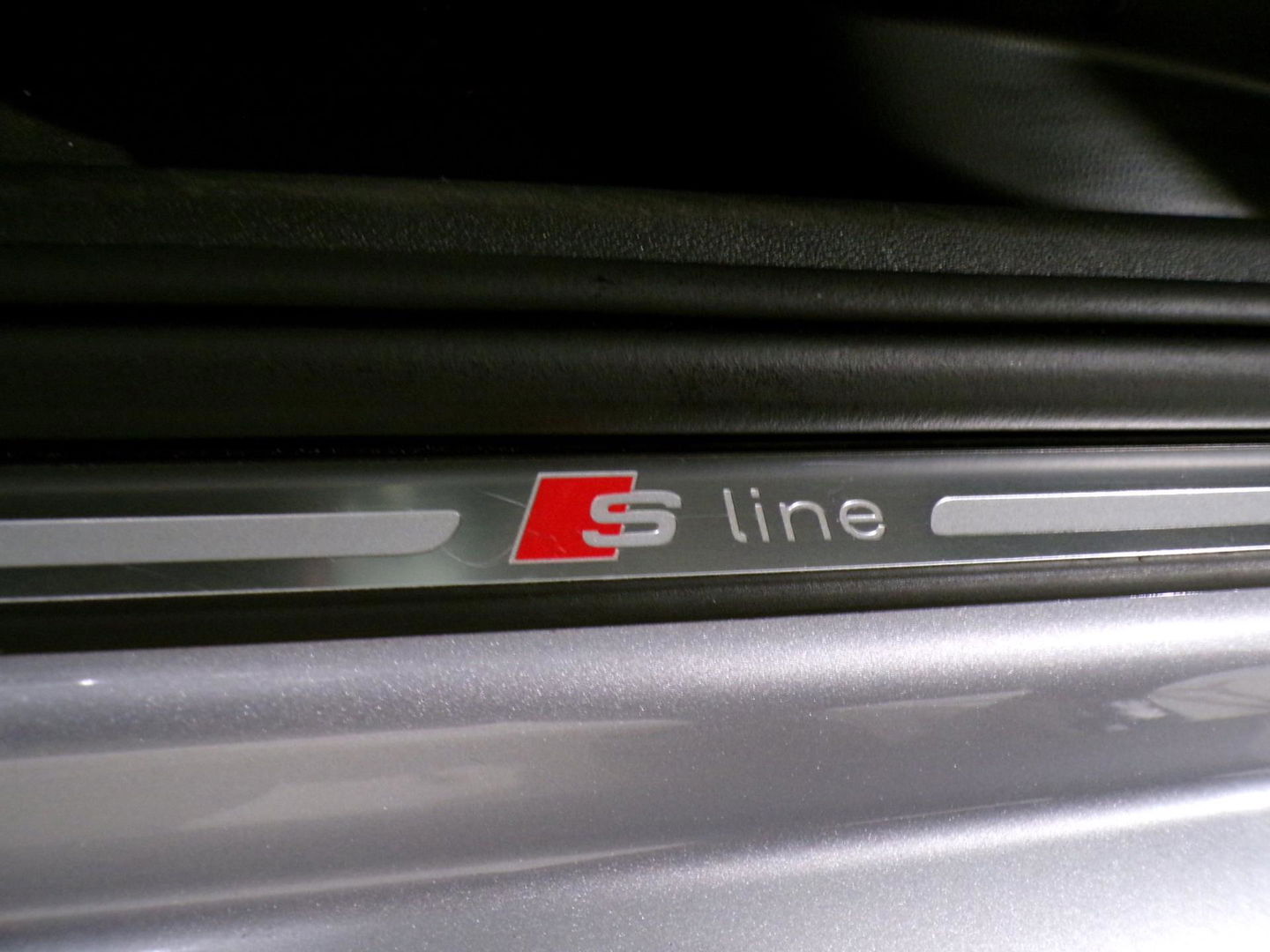 Audi A1 Sportback 1.2 TFSI Admired S-Line "Origineel NL!" 1e eigenaar " Bluetooth 17"Velgen Cruise-control Garantie Nieuwe APK !