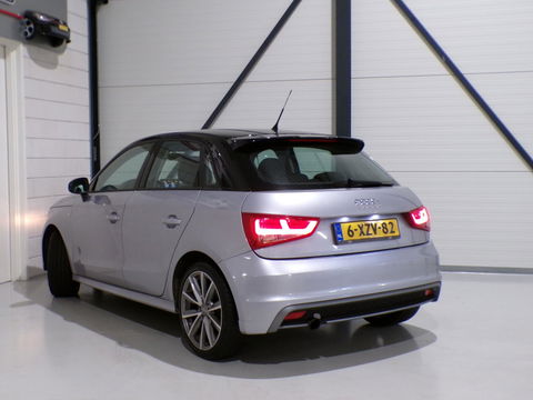 Audi A1 Sportback 1.2 TFSI Admired S-Line "Origineel NL!" 1e eigenaar " Bluetooth 17"Velgen Cruise-control Garantie Nieuwe APK !