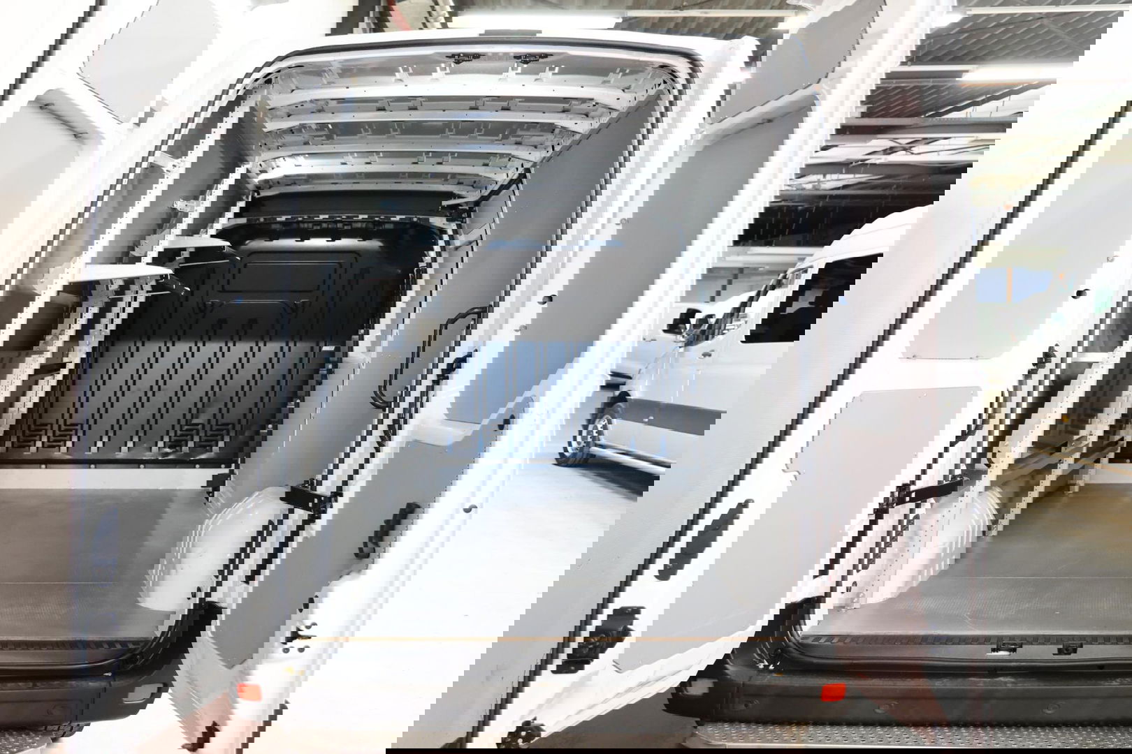 Opel Movano 2.3 Turbo L3H2 POST NL SCHAPPEN