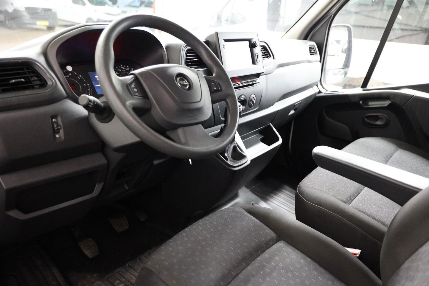 Opel Movano 2.3 Turbo L3H2 POST NL SCHAPPEN