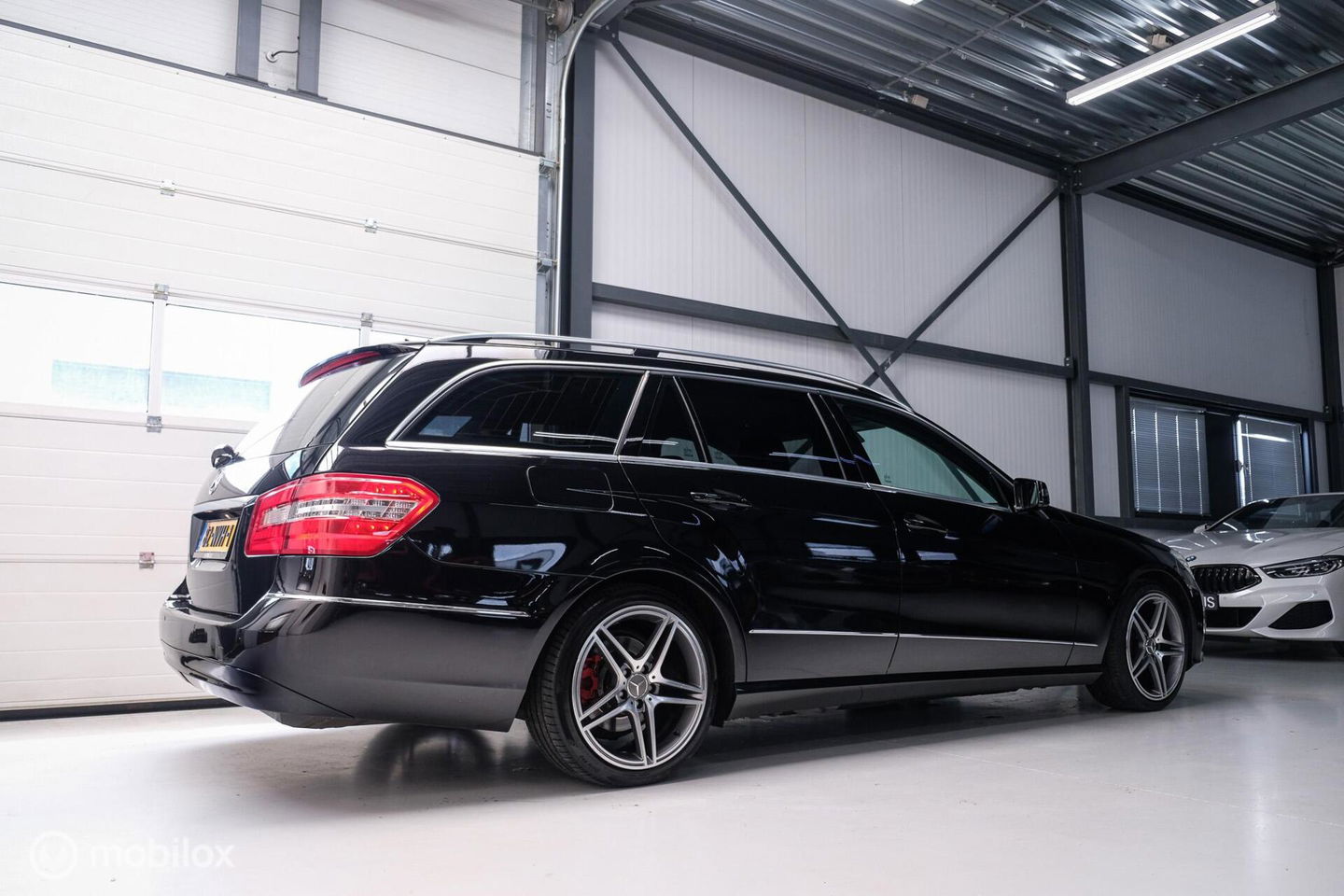 Mercedes-Benz E-Klasse Estate 200 CGI AMG | led | Trekhaak | Ketting moet vervangen worden |