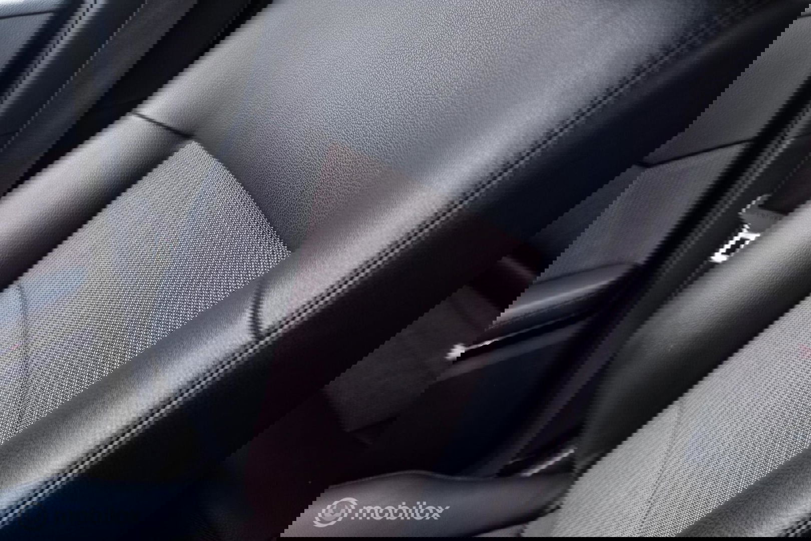 Mercedes-Benz E-Klasse Estate 200 CGI AMG | led | Trekhaak | Ketting moet vervangen worden |