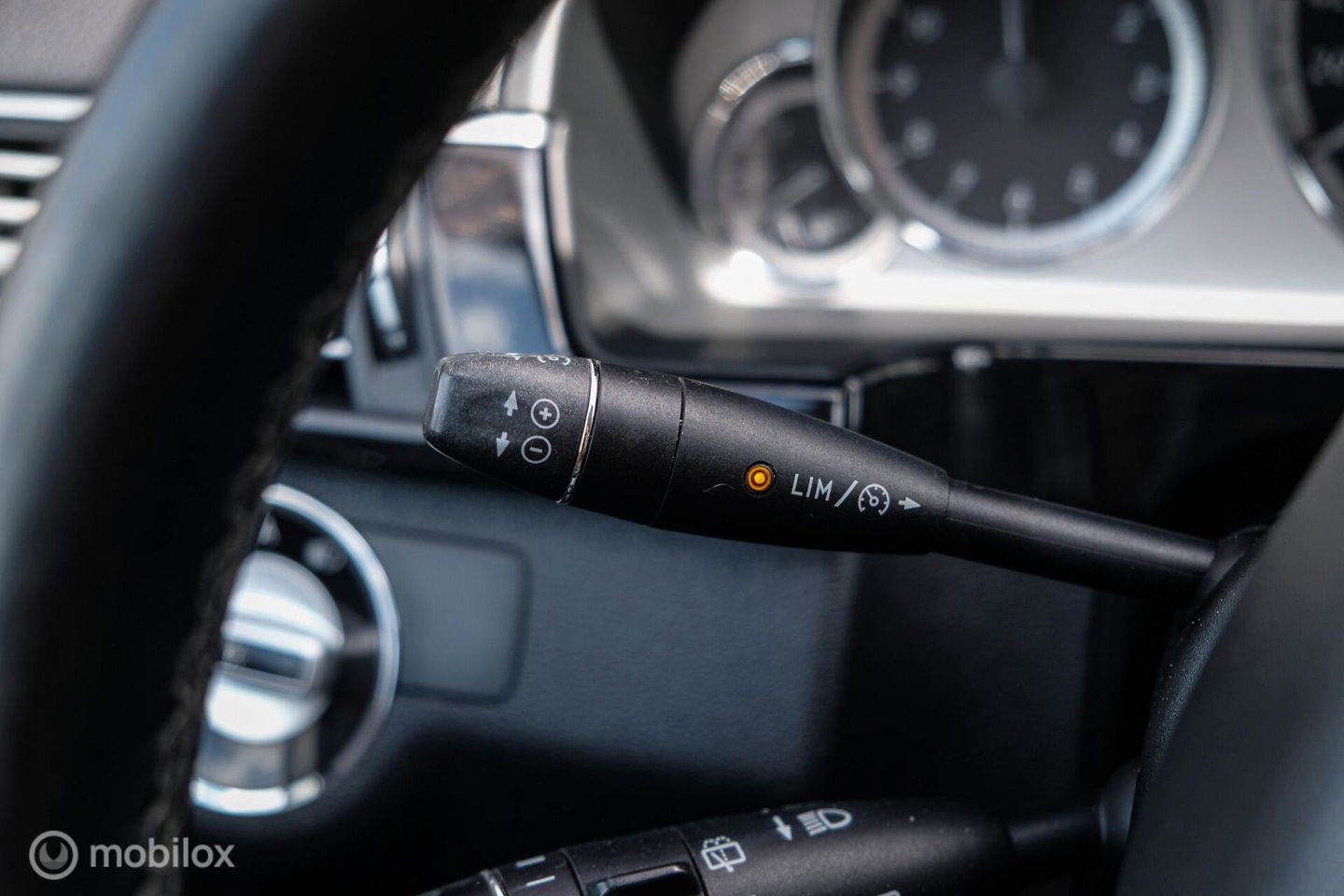 Mercedes-Benz E-Klasse Estate 200 CGI AMG | led | Trekhaak | Ketting moet vervangen worden |