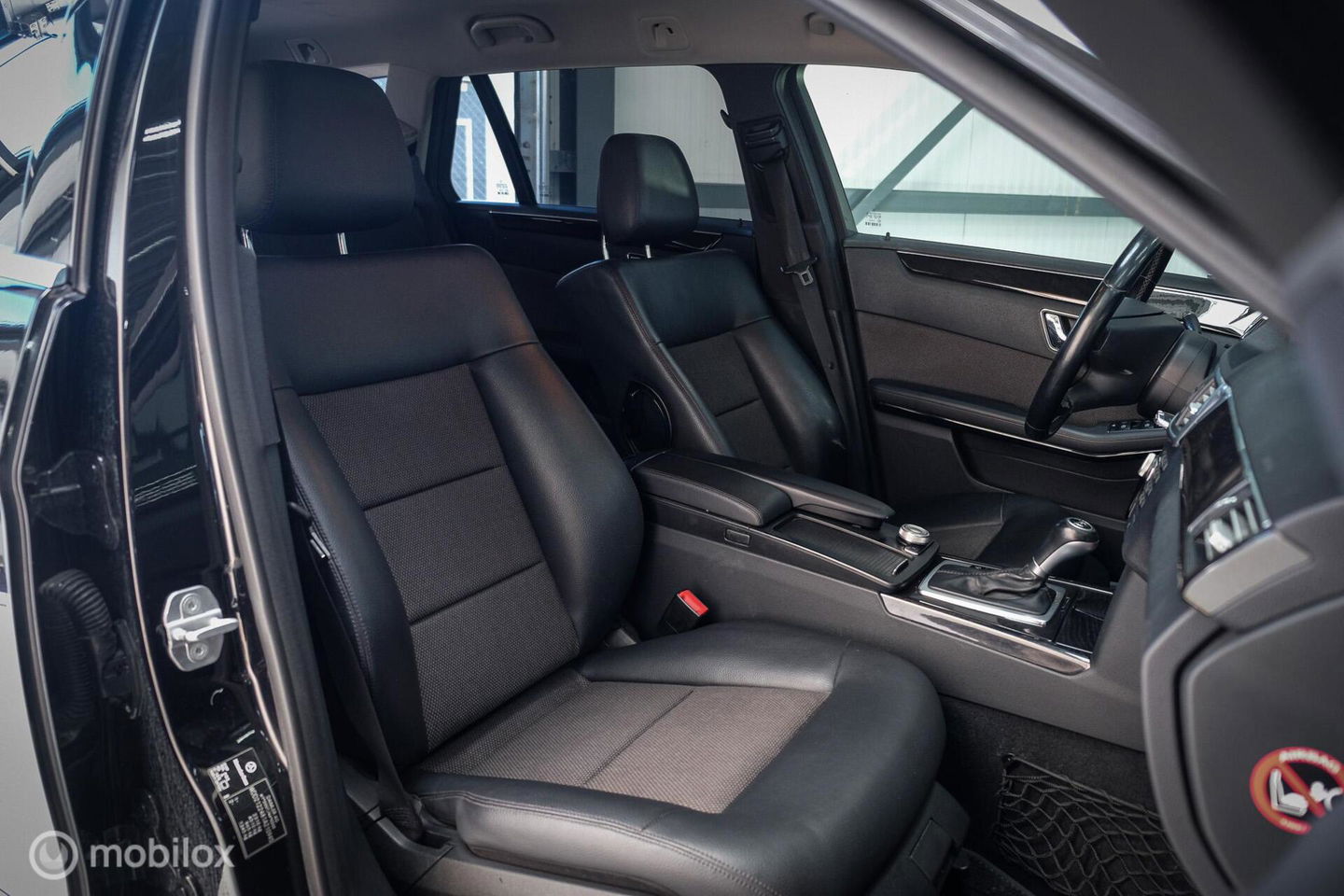 Mercedes-Benz E-Klasse Estate 200 CGI AMG | led | Trekhaak | Ketting moet vervangen worden |