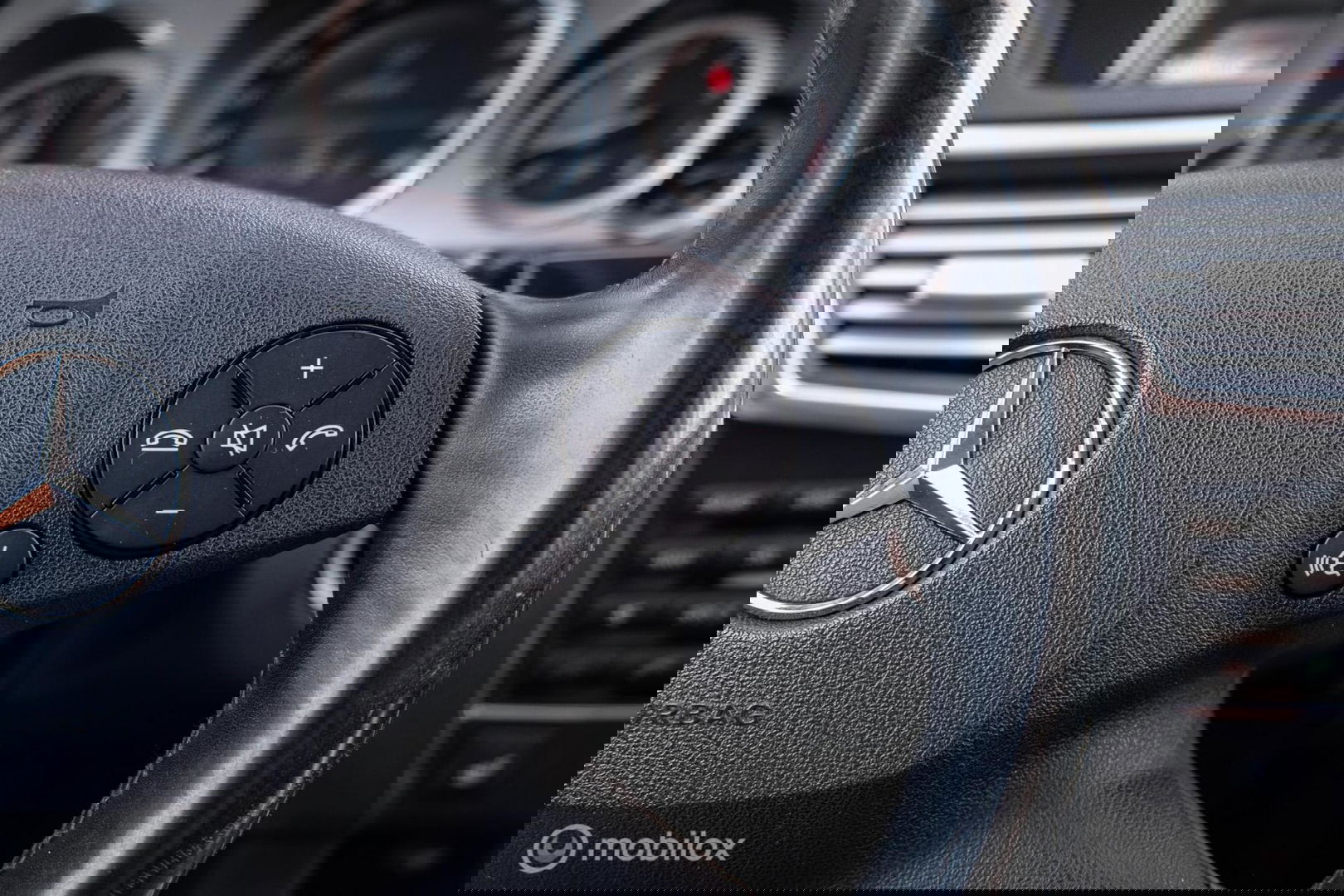 Mercedes-Benz E-Klasse Estate 200 CGI AMG | led | Trekhaak | Ketting moet vervangen worden |