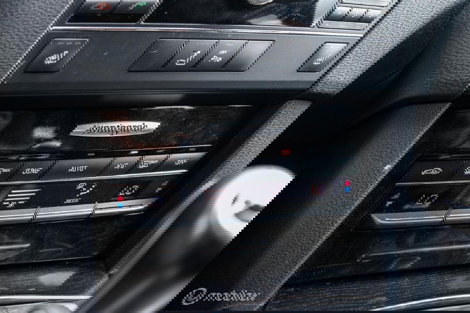 Mercedes-Benz E-Klasse Estate 200 CGI AMG | led | Trekhaak | Ketting moet vervangen worden |