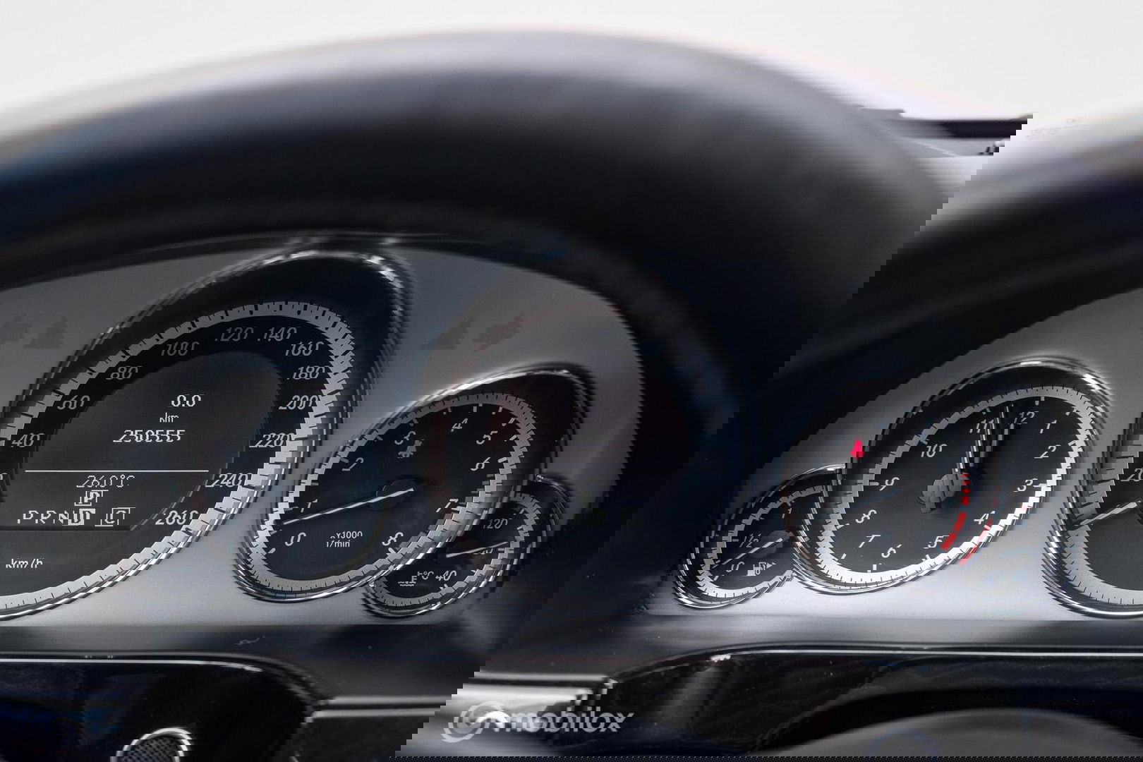 Mercedes-Benz E-Klasse Estate 200 CGI AMG | led | Trekhaak | Ketting moet vervangen worden |