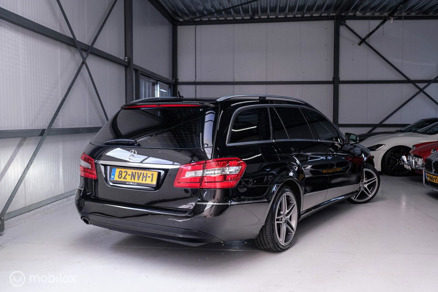 Mercedes-Benz E-Klasse Estate 200 CGI AMG | led | Trekhaak | Ketting moet vervangen worden |