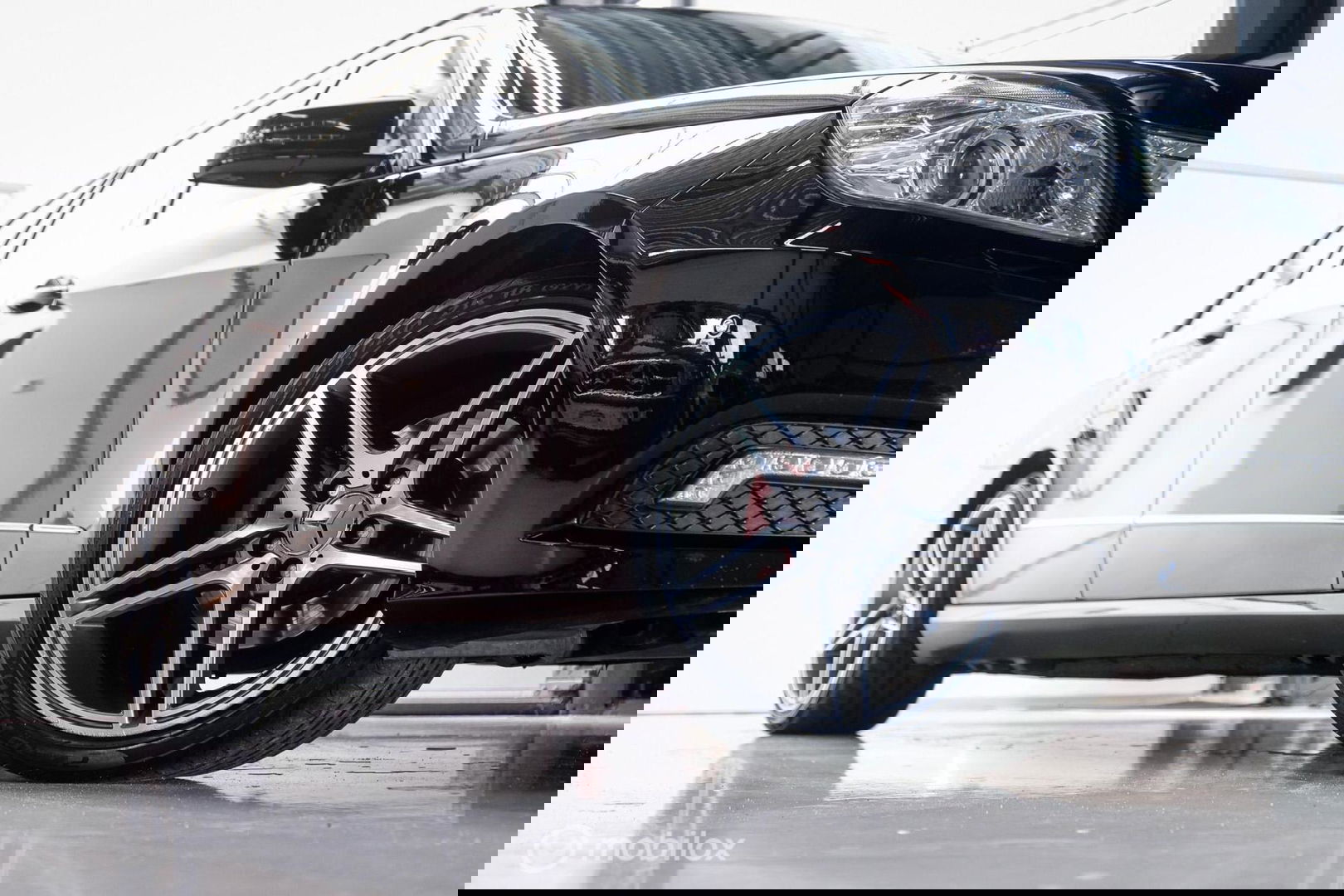 Mercedes-Benz E-Klasse Estate 200 CGI AMG | led | Trekhaak | Ketting moet vervangen worden |