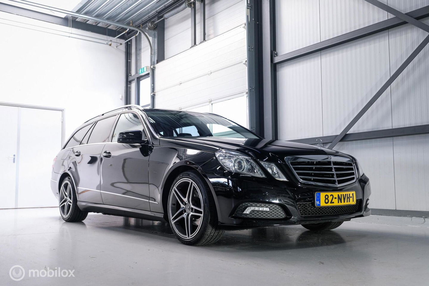 Mercedes-Benz E-Klasse Estate 200 CGI AMG | led | Trekhaak | Ketting moet vervangen worden |