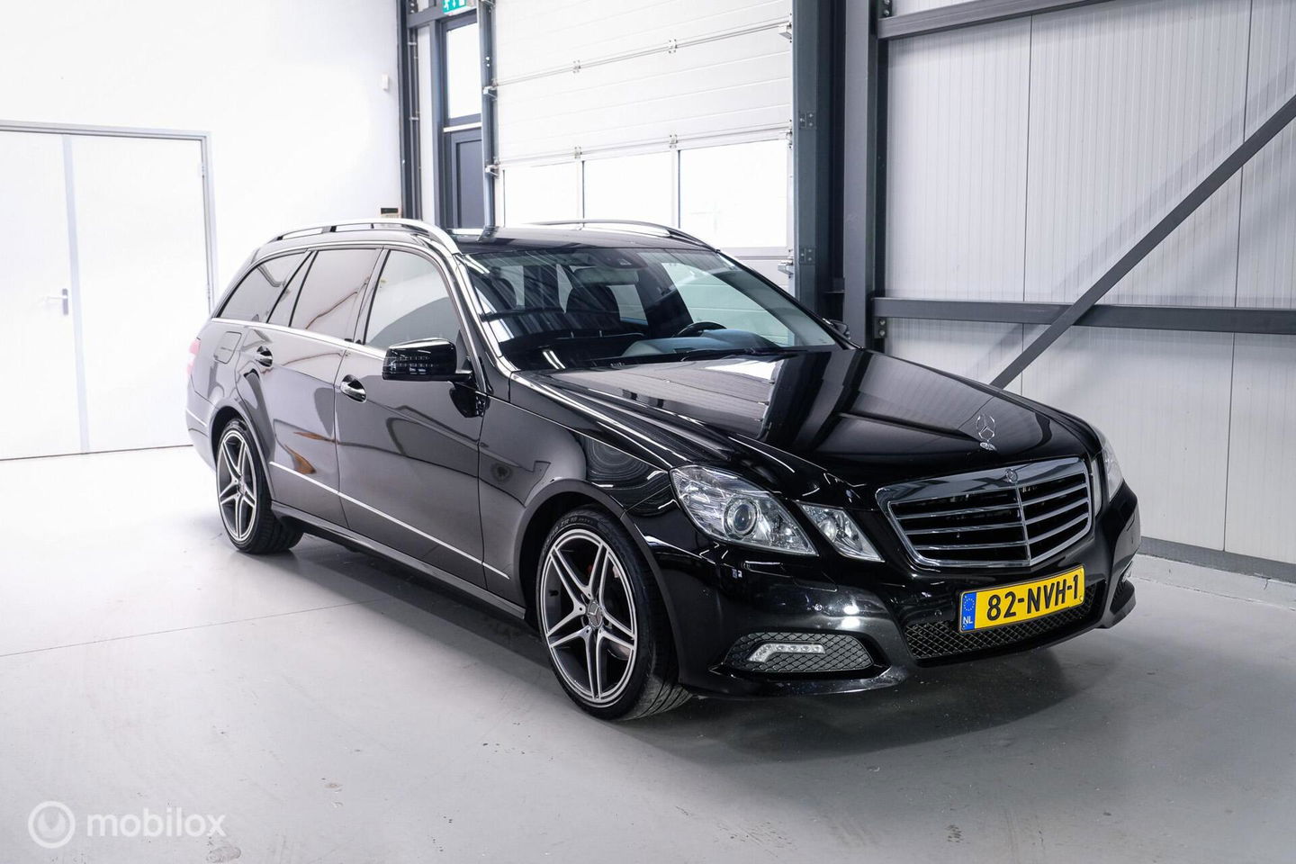 Mercedes-Benz E-Klasse Estate 200 CGI AMG | led | Trekhaak | Ketting moet vervangen worden |