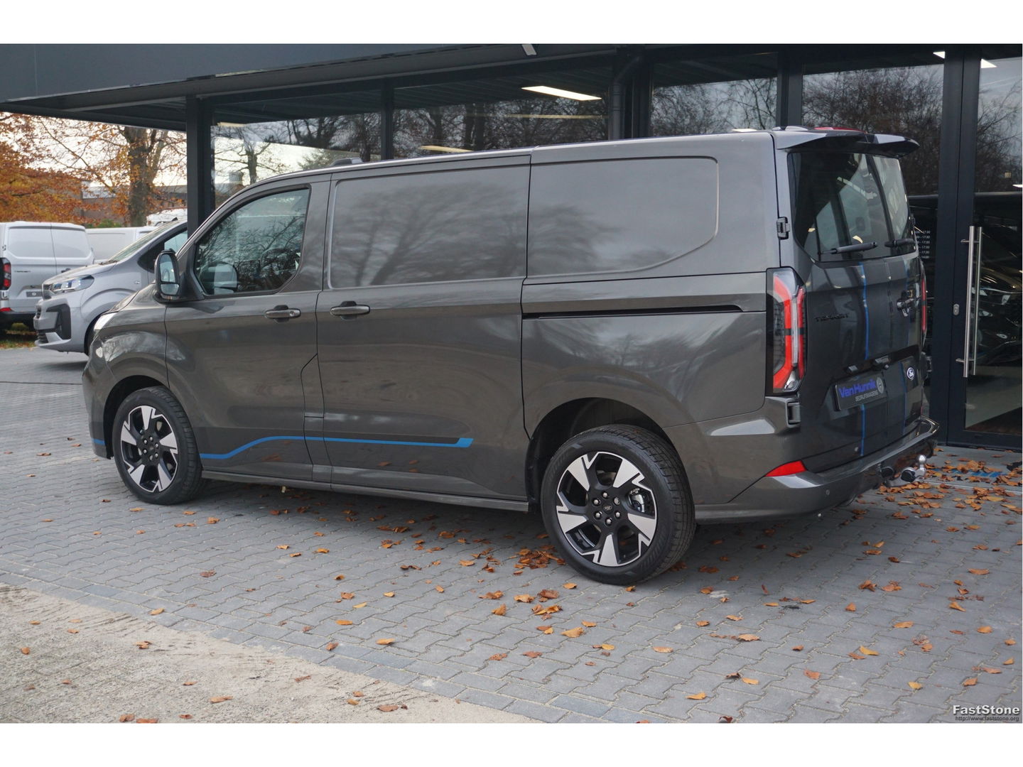 Ford Transit Custom 320S 170PK Sport AUT AWD BPM VRIJ!! ACC, Trekhaak, 360° Cam, 19" LM, 2x Elek. Schuifdeur!! NR. DJ01*