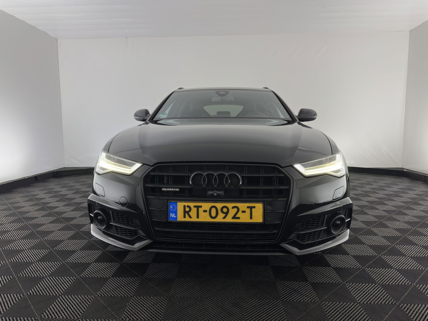 Audi A6 Avant 3.0 TDI BITurbo Quattro S-Line Competition Aut *LUXURY-LEATHER | FULL-LED | BOSE-SURROUND | KEYLESS | CAMERA | NAVI-FULLMAP | HEATED-SPORTSEATS | KEYLESS | SHIFT-PADDLES | DRIVE-SELECT | LANE-ASSIST | CRUISE | PDC | PRIVACY-GLASS | TO