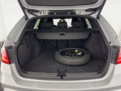 BMW 3 Serie Touring 330d xDrive M-Aerodynamica-Pack High-Executive Aut * LUXURY-LEATHER | NAVI-FULLMAP | XENON | HEATED-SPORTSEATS | SHIFT-PADDLES | PDC | PRIVACY-GLASS | KEYLESS | CAMERA | TOWBAR | 18''ALU*