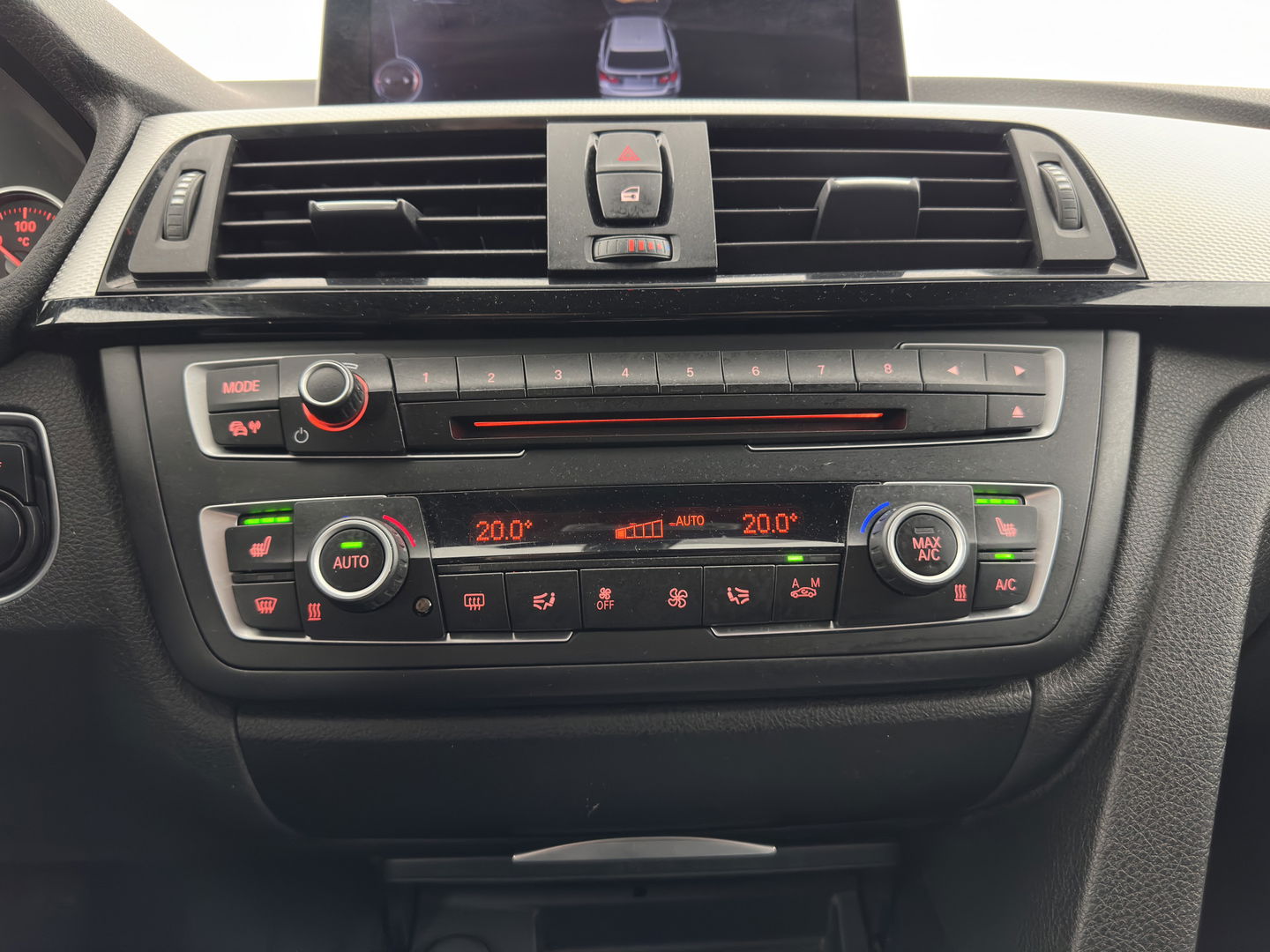 BMW 3 Serie Touring 330d xDrive M-Aerodynamica-Pack High-Executive Aut * LUXURY-LEATHER | NAVI-FULLMAP | XENON | HEATED-SPORTSEATS | SHIFT-PADDLES | PDC | PRIVACY-GLASS | KEYLESS | CAMERA | TOWBAR | 18''ALU*