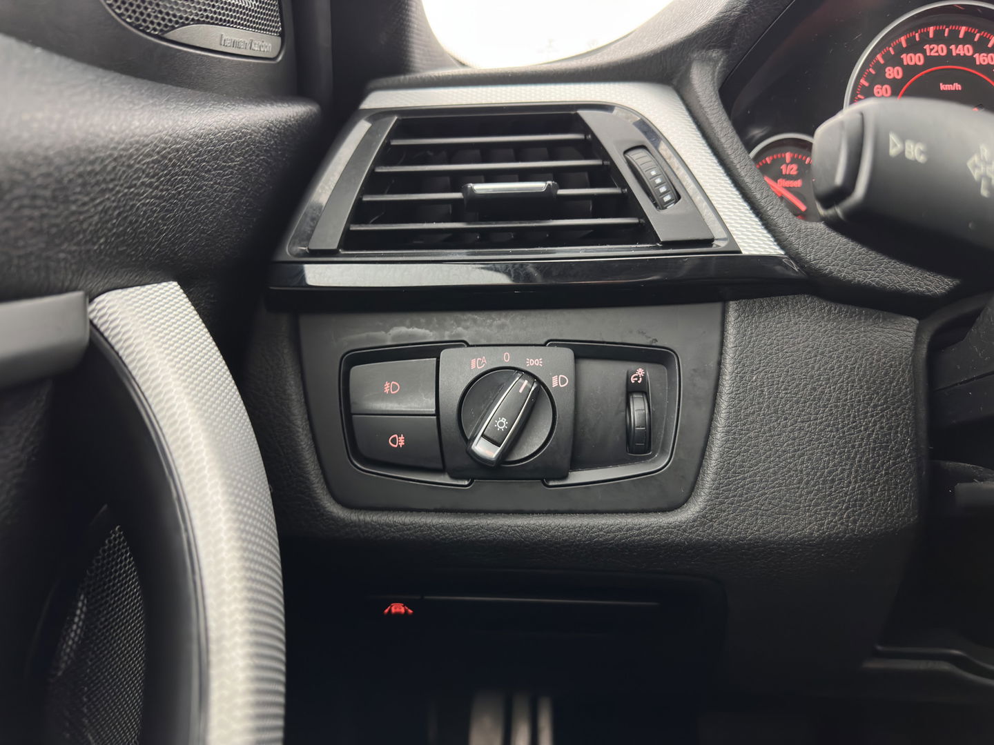 BMW 3 Serie Touring 330d xDrive M-Aerodynamica-Pack High-Executive Aut * LUXURY-LEATHER | NAVI-FULLMAP | XENON | HEATED-SPORTSEATS | SHIFT-PADDLES | PDC | PRIVACY-GLASS | KEYLESS | CAMERA | TOWBAR | 18''ALU*