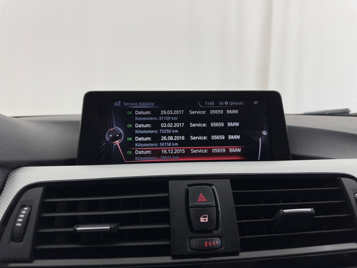 BMW 3 Serie Touring 330d xDrive M-Aerodynamica-Pack High-Executive Aut * LUXURY-LEATHER | NAVI-FULLMAP | XENON | HEATED-SPORTSEATS | SHIFT-PADDLES | PDC | PRIVACY-GLASS | KEYLESS | CAMERA | TOWBAR | 18''ALU*