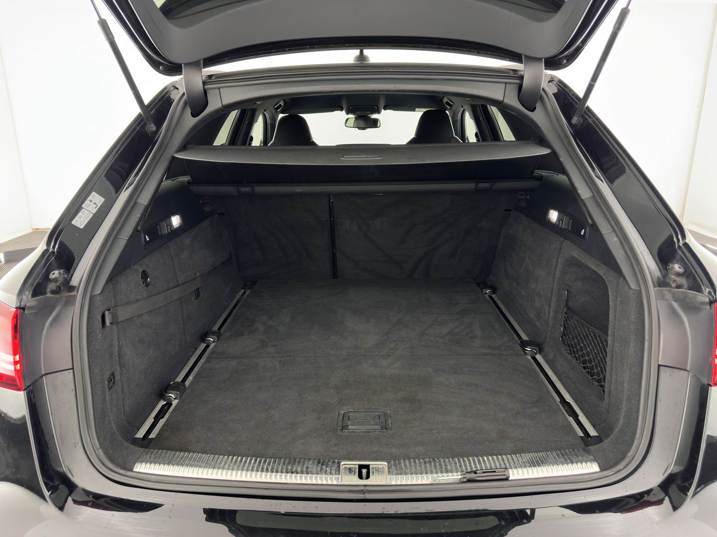 Audi A6 Avant 3.0 TDI BITurbo Quattro S-Line Competition Aut *LUXURY-LEATHER | FULL-LED | BOSE-SURROUND | KEYLESS | CAMERA | NAVI-FULLMAP | HEATED-SPORTSEATS | KEYLESS | SHIFT-PADDLES | DRIVE-SELECT | LANE-ASSIST | CRUISE | PDC | PRIVACY-GLASS | TO