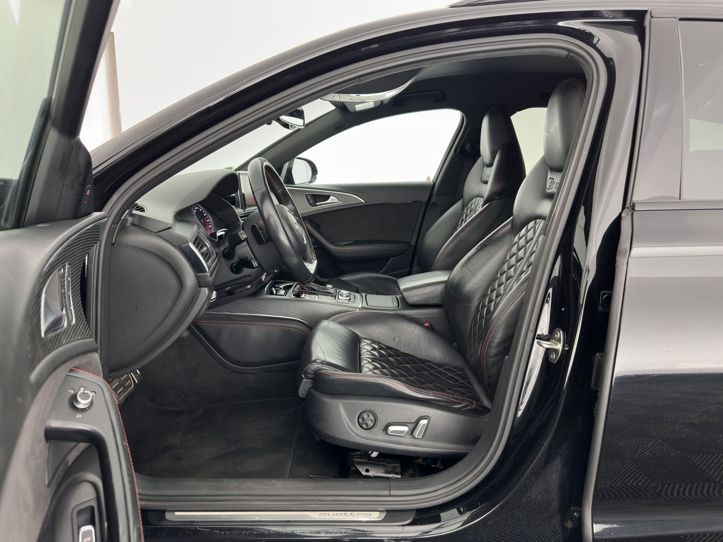 Audi A6 Avant 3.0 TDI BITurbo Quattro S-Line Competition Aut *LUXURY-LEATHER | FULL-LED | BOSE-SURROUND | KEYLESS | CAMERA | NAVI-FULLMAP | HEATED-SPORTSEATS | KEYLESS | SHIFT-PADDLES | DRIVE-SELECT | LANE-ASSIST | CRUISE | PDC | PRIVACY-GLASS | TO