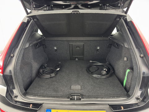 Volvo XC40 1.5 T5 Recharge Business Pro ( PLUG-IN ) (INCL-BTW) *AUT | NAVI-FULLMAP | DIGI-COCKPIT | CLIMA | KEYLESS | DAB | HEATED-SPORTSEATS | FULL-LED | ADAPTIVE-CRUISE | CAMERA | 18'' ALU*