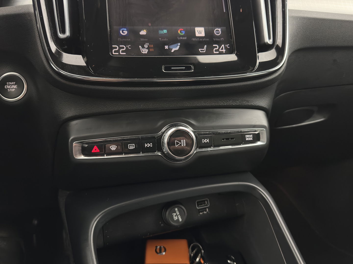 Volvo XC40 1.5 T5 Recharge Business Pro ( PLUG-IN ) (INCL-BTW) *AUT | NAVI-FULLMAP | DIGI-COCKPIT | CLIMA | KEYLESS | DAB | HEATED-SPORTSEATS | FULL-LED | ADAPTIVE-CRUISE | CAMERA | 18'' ALU*
