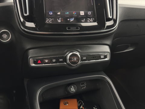 Volvo XC40 1.5 T5 Recharge Business Pro ( PLUG-IN ) (INCL-BTW) *AUT | NAVI-FULLMAP | DIGI-COCKPIT | CLIMA | KEYLESS | DAB | HEATED-SPORTSEATS | FULL-LED | ADAPTIVE-CRUISE | CAMERA | 18'' ALU*