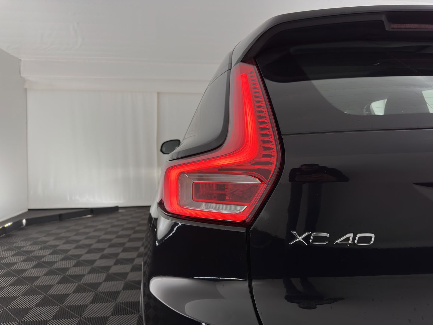 Volvo XC40 1.5 T5 Recharge Business Pro ( PLUG-IN ) (INCL-BTW) *AUT | NAVI-FULLMAP | DIGI-COCKPIT | CLIMA | KEYLESS | DAB | HEATED-SPORTSEATS | FULL-LED | ADAPTIVE-CRUISE | CAMERA | 18'' ALU*