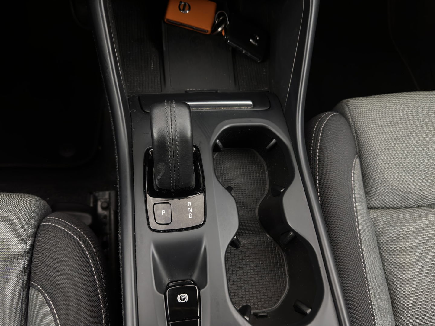 Volvo XC40 1.5 T5 Recharge Business Pro ( PLUG-IN ) (INCL-BTW) *AUT | NAVI-FULLMAP | DIGI-COCKPIT | CLIMA | KEYLESS | DAB | HEATED-SPORTSEATS | FULL-LED | ADAPTIVE-CRUISE | CAMERA | 18'' ALU*