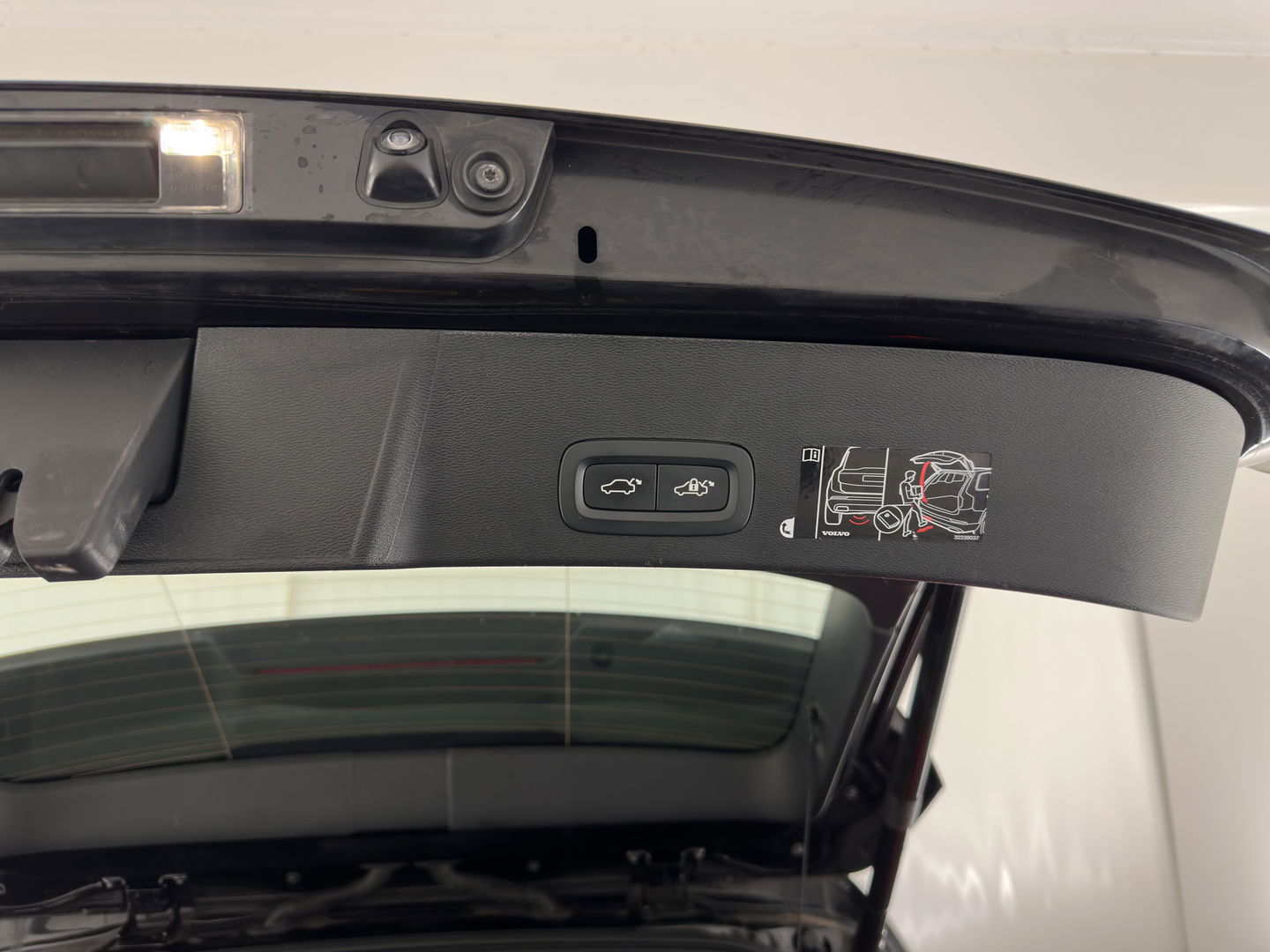 Volvo XC40 1.5 T5 Recharge Business Pro ( PLUG-IN ) (INCL-BTW) *AUT | NAVI-FULLMAP | DIGI-COCKPIT | CLIMA | KEYLESS | DAB | HEATED-SPORTSEATS | FULL-LED | ADAPTIVE-CRUISE | CAMERA | 18'' ALU*