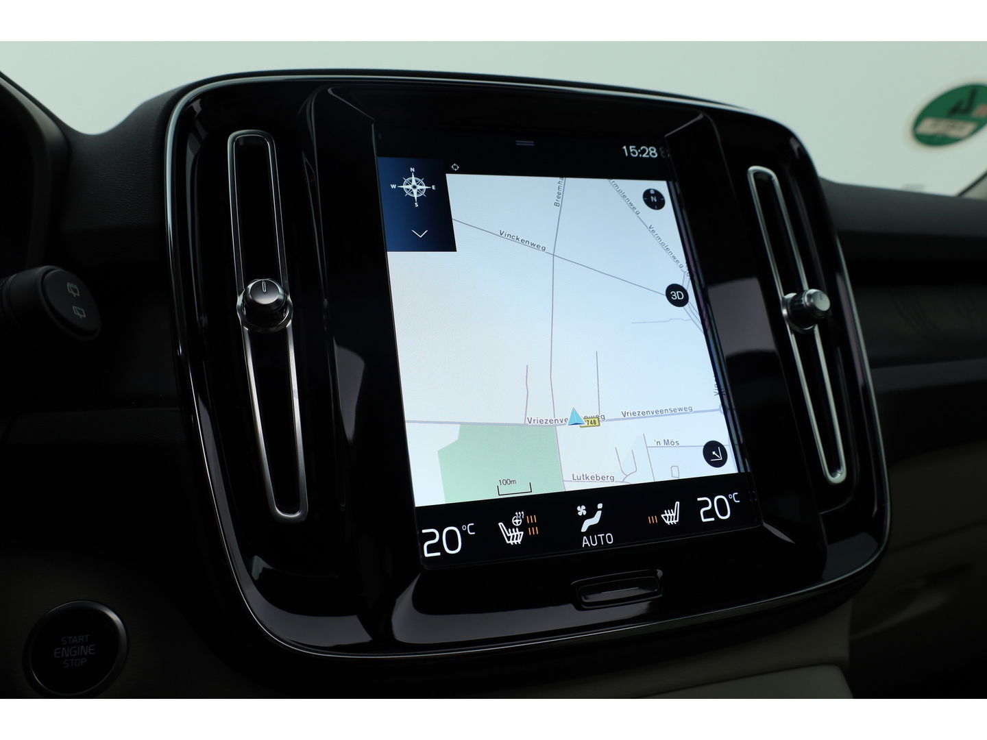 Volvo XC40 1.5 T5 Plug-in hybrid Ultimate Dark | 262 PK | Pano-dak | Leer | 20 inch | H&K Audio | Stoel + stuurverw. |