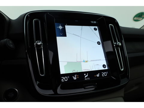 Volvo XC40 1.5 T5 Plug-in hybrid Ultimate Dark | 262 PK | Pano-dak | Leer | 20 inch | H&K Audio | Stoel + stuurverw. |