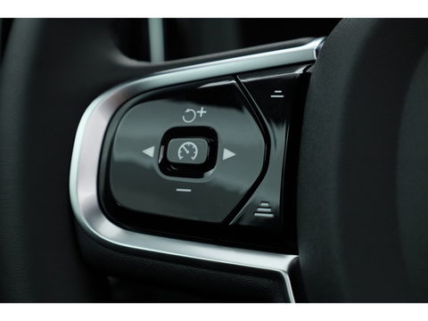 Volvo XC60 2.0 T6 Plug-in hybrid AWD Ultra Black Edition | Facelift | Pano | HUD | 360cam | Harman Kardon | Memory seats | Pilot Assist |