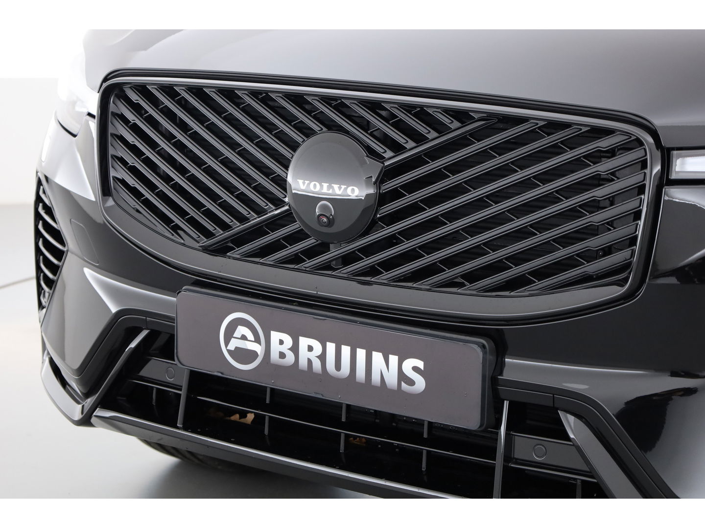 Volvo XC60 2.0 T6 Plug-in hybrid AWD Ultra Black Edition | Facelift | Pano | HUD | 360cam | Harman Kardon | Memory seats | Pilot Assist |