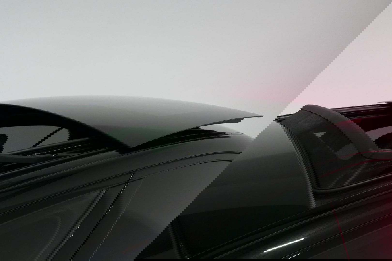 Mercedes-Benz C-Klasse 300 e AMG Line / C63 AMG Diffuser / Panamericana Grille / Panoramadak / Elektr. verstelbare voorstoelen + memory / Digital Laser Light / Ambienteverlichting Plus / Keyless / Apple Carplay - Android Auto / Stoelverwarming / HUD / Stuurwielverwarming / Acht