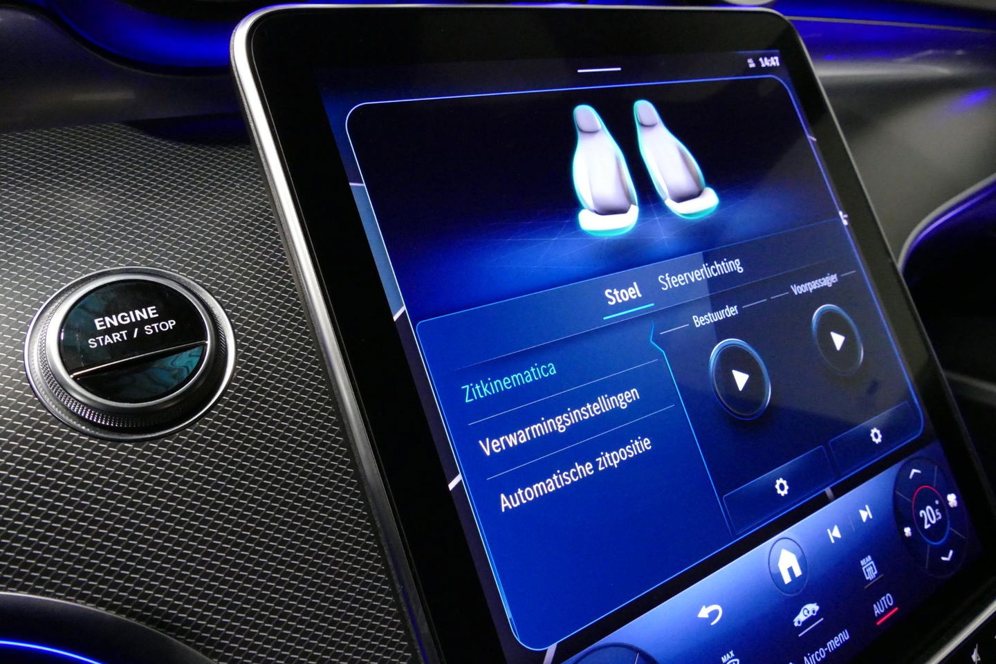 Mercedes-Benz C-Klasse 300 e AMG Line / C63 AMG Diffuser / Panamericana Grille / Panoramadak / Elektr. verstelbare voorstoelen + memory / Digital Laser Light / Ambienteverlichting Plus / Keyless / Apple Carplay - Android Auto / Stoelverwarming / HUD / Stuurwielverwarming / Acht