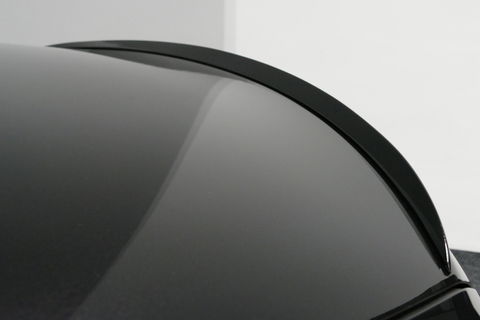 Mercedes-Benz C-Klasse 300 e AMG Line / C63 AMG Diffuser / Panamericana Grille / Panoramadak / Elektr. verstelbare voorstoelen + memory / Digital Laser Light / Ambienteverlichting Plus / Keyless / Apple Carplay - Android Auto / Stoelverwarming / HUD / Stuurwielverwarming / Acht