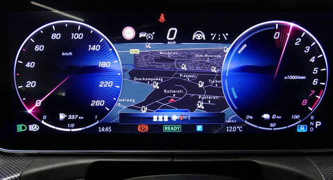 Mercedes-Benz C-Klasse 300 e AMG Line / C63 AMG Diffuser / Panamericana Grille / Panoramadak / Elektr. verstelbare voorstoelen + memory / Digital Laser Light / Ambienteverlichting Plus / Keyless / Apple Carplay - Android Auto / Stoelverwarming / HUD / Stuurwielverwarming / Acht