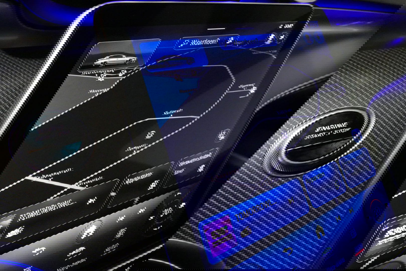 Mercedes-Benz C-Klasse 300 e AMG Line / C63 AMG Diffuser / Panamericana Grille / Panoramadak / Elektr. verstelbare voorstoelen + memory / Digital Laser Light / Ambienteverlichting Plus / Keyless / Apple Carplay - Android Auto / Stoelverwarming / HUD / Stuurwielverwarming / Acht