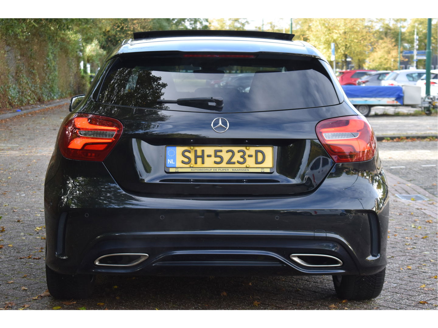 Mercedes-Benz A-Klasse 180 Sport Edition AMG | NL-auto | Pano.dak | Carplay | Camera | Sfeerverl | Navi | Cruise Control | 4Seasons | NAP