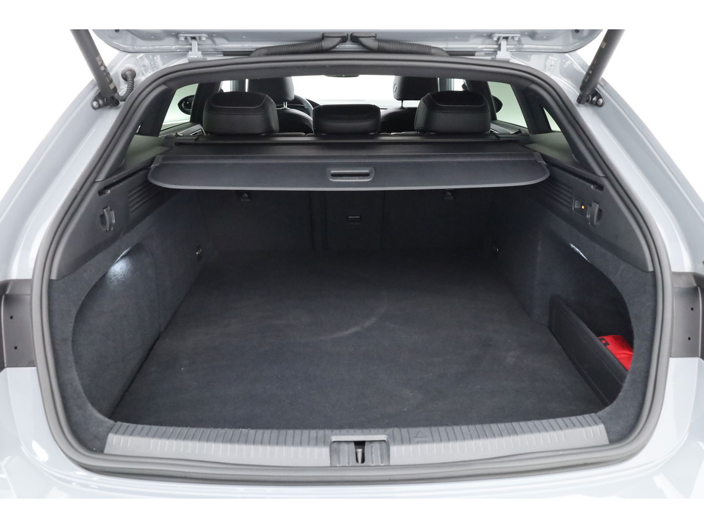 Volkswagen Arteon Shooting Brake 1.4 TSI eHybrid R-Line Business+ | Pano | HUD | 360cam | Massage | Elek. Trekhaak | Stoel- Stuurverw. | Adapt. Cruise