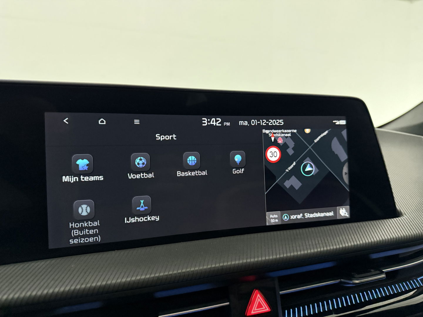 Kia Ev6 GT-Line 77 kWh Snelladen | SOH 96% | Meridian | Pano | Virtual | 360° | HUD | Stoel/Stuur verw. | Memory | Sfeer | Trekh. | Carplay
