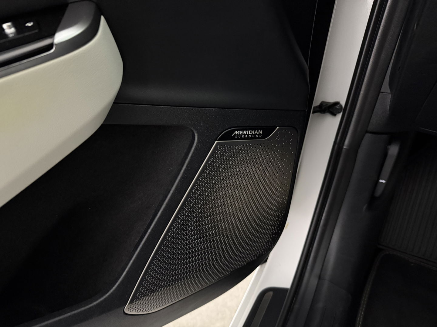 Kia Ev6 GT-Line 77 kWh Snelladen | SOH 96% | Meridian | Pano | Virtual | 360° | HUD | Stoel/Stuur verw. | Memory | Sfeer | Trekh. | Carplay