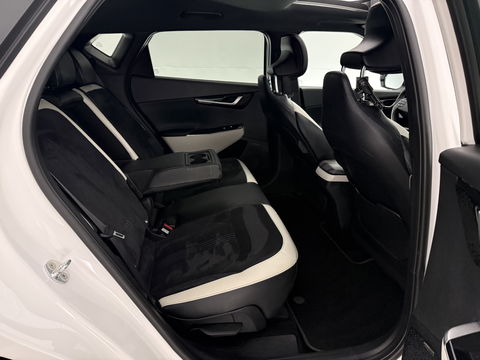 Kia Ev6 GT-Line 77 kWh Snelladen | SOH 96% | Meridian | Pano | Virtual | 360° | HUD | Stoel/Stuur verw. | Memory | Sfeer | Trekh. | Carplay