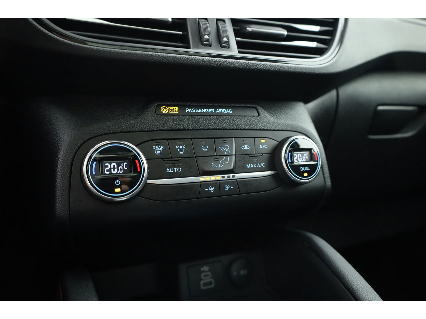 Ford Kuga 2.5 MHEV ST-Line 190pk | Pano | Camera | Keyless | Cruise | Apple CarPlay | Navi